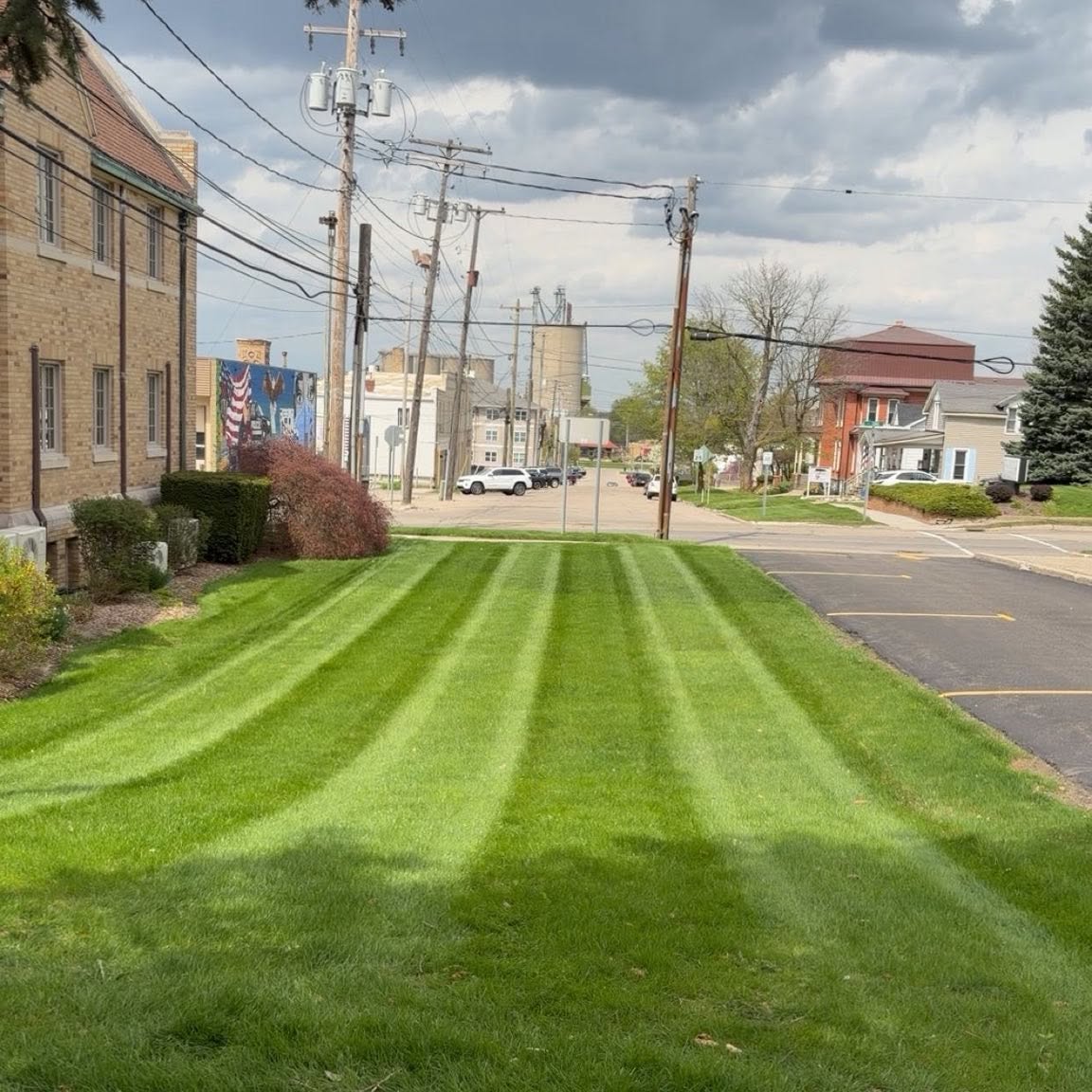 Residential lawn mowing Ingham County MI